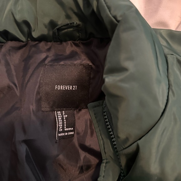 Green Puffer Jacket - Picture 3 of 4